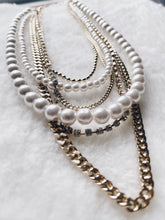 將圖片載入圖庫檢視器 AC050996
