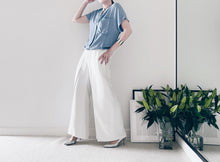 將圖片載入圖庫檢視器 C239R015 意大利粉藍色絲質恤衫
