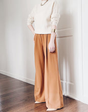 將圖片載入圖庫檢視器 LP011831米色柔軟羊毛top
