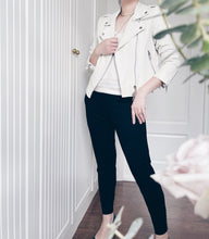 將圖片載入圖庫檢視器 Jacket
