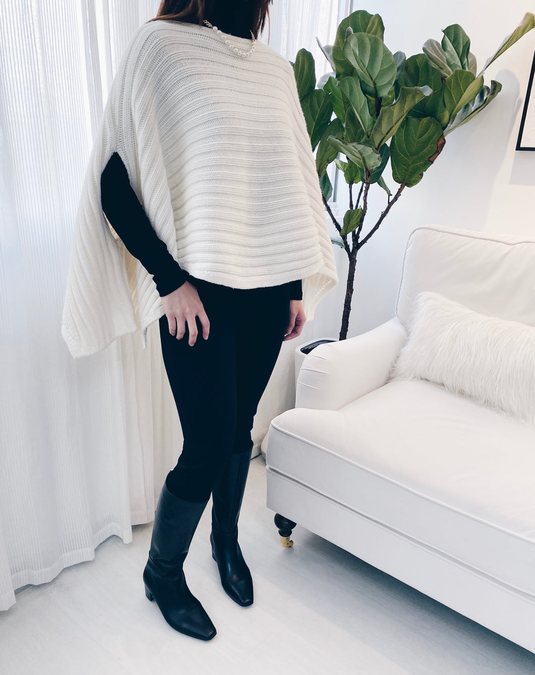 LP011817白色羊毛斗篷