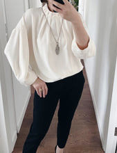 將圖片載入圖庫檢視器 LP011857. Top
