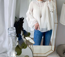 將圖片載入圖庫檢視器 LP011875. Top
