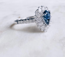 將圖片載入圖庫檢視器 DA11900  Sapphire Pear Diamond Ring
