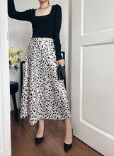 將圖片載入圖庫檢視器 KSGO3362. Skirt. ( Italy)
