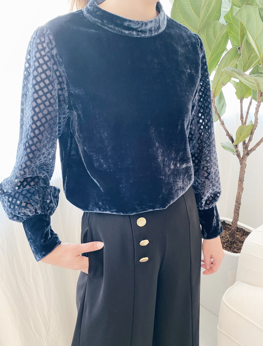 LP011791高嶺絲絨格紋優雅透視手袖Top