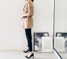 將圖片載入圖庫檢視器 Jacket
