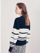 將圖片載入圖庫檢視器 H21M01182.  Top. (Italy) 黑白橫間冷衫
