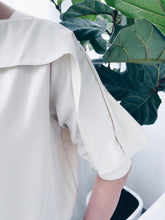 將圖片載入圖庫檢視器 LP011885. Top
