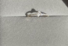 將影片載入圖庫檢視器並播放，Rose Gold Marquise Ring 3056902A004（現貨）
